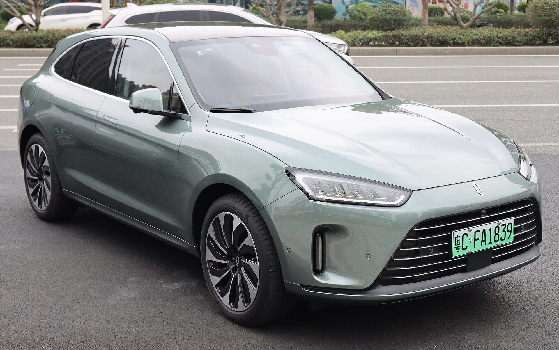 AITO M5 — średni SUV REEV (Wikimedia Commons)
