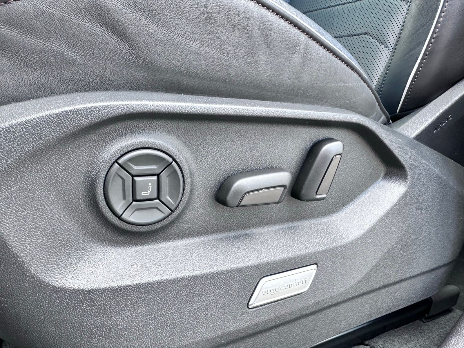 vw-touareg-2020